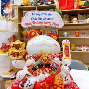 Mèo Thần Tài vẩy khách VINH HOA PHÚ QUÝ 38CM - kèm Hộp và đế đệm quà tặng Khai Trương