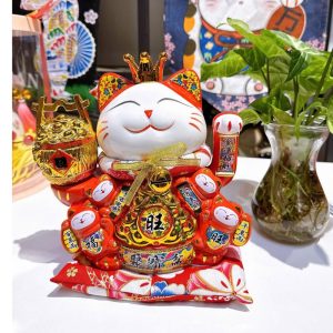 Mèo Thần Tài Đế Vương Đỏ 22cm Dùng Pin, Tay Phải Cầm Túi Vàng Tặng Khai Trương, Tân Gia