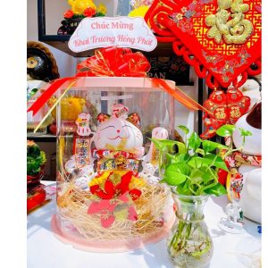 Mèo Thần Tài Thần Tài Gõ Cửa 29cm Kèm Hộp Mica Và Banner Chúc Mừng - Mèo thần tài size trung