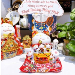 Mèo Thần Tài Vẫy Tay "Đắc Lợi" 18cm (Tay Cầm Túi Tiền Kim Bảo) – Quà Tặng Tân Gia, Khai Trương Nhỏ Gọn & Ý Nghĩa (Giao Hỏa Tốc TP.HCM)