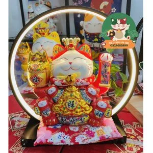 Mèo Thần Tài Đỏ 29cm Vẫy Tay Ngoắc Khách Kèm Đèn