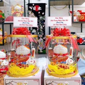 Hộp Quà Mèo Thần Tài Niên Niên Hữu Dư 28cm