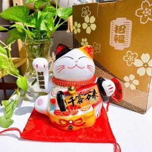 Mèo Thần Tài Vẫy Tay Phải Siêu Phẩm – SIÊU HOT 2025