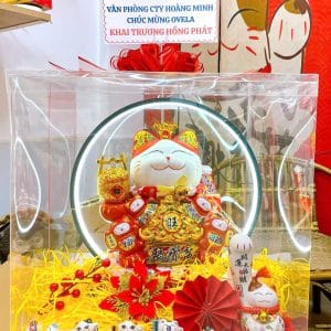 Bộ Quà Tặng Mèo Thần Tài Đế Vương Đỏ 35cm Kèm Đèn May Mắn – Biểu Tượng Quyền Lực & Tài Lộc