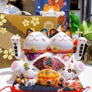 Mèo Thần Tài Vẫy 2 Tay Song Long Chiêu Tài – Quà Tặng Tân Gia, Khai Trương Độc Lạ, Ý Nghĩa Nhân Đôi
