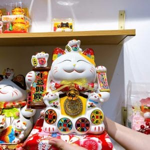 Mèo Thần Tài 25cm Kim Ngân Đầy Nhà – Biểu Tượng Thu Hút Tài Lộc, May Mắn